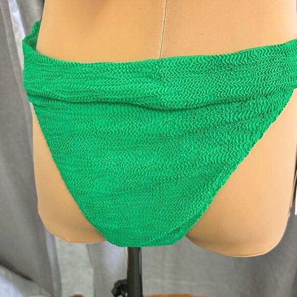 Monday Green Halter Bikini Set - Picture 13 of 16